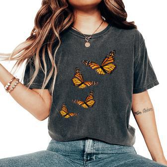 Monarch Butterfly -Milkweed Plants Butterflies Women's Oversized Comfort T-Shirt | Mazezy AU