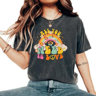 You Need Is Love Rainbow International Day Of Peace 60S 70S Women's Oversized Comfort T-Shirt | Mazezy DE