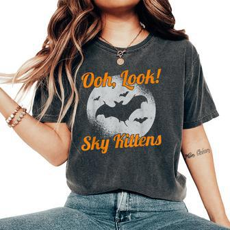 Oh Look Sky Kittens Bat Halloween Bats Halloween Bats Women's Oversized Comfort T-Shirt | Mazezy