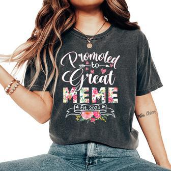 Promoted To Great Meme Est 2023 Floral First Time Grandma Women's Oversized Comfort T-shirt | Mazezy