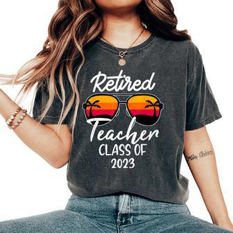 Retired Teacher Class Of 2023 Vintage Retirement Women's Oversized Comfort T-shirt | Mazezy