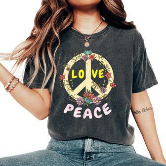 Retro 60S & 70S Floral Hippie Daisy Peace Sign Love Peace Women's Oversized Comfort T-shirt | Mazezy AU