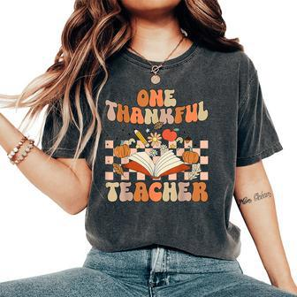 Retro One Thankful Teacher Pumpkin Spice Thanksgiving Fall Women's Oversized Comfort T-Shirt - Thegiftio UK