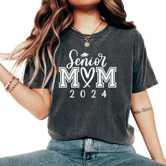 Senior Mom 24 Class Of 2024 Graduation For Women Mother Women's Oversized Comfort T-Shirt - Seseable