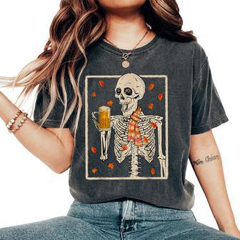 Skeleton Drinking Beer Retro Halloween Costume Beer Drink Women's Oversized Comfort T-Shirt - Seseable