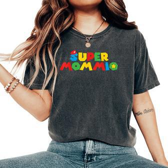 Super Gamer Mom Unleashed Celebrating Motherly Powers Women's Oversized Comfort T-Shirt | Mazezy CA