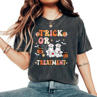 Trick Or Treatment Cute Ghost Paramedic Halloween Nurse Women's Oversized Comfort T-Shirt - Thegiftio UK