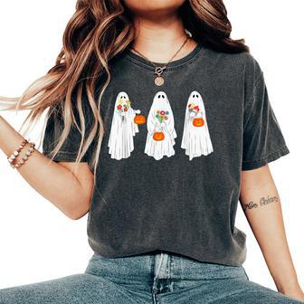 Vintage Cute Ghost Floral Halloween Costume Women's Oversized Comfort T-Shirt | Mazezy