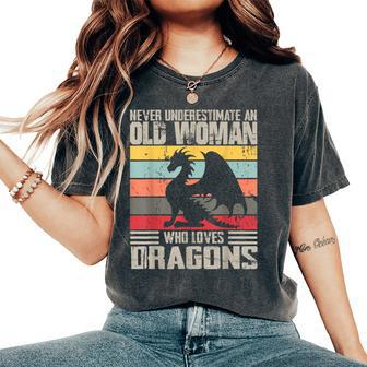Vintage Never Underestimate An Old Woman Who Loves Dragons Women's Oversized Comfort T-Shirt | Mazezy