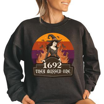 1692 They Missed One Salem Halloween Retro Vintage Women's Oversized Sweatshirt | Mazezy