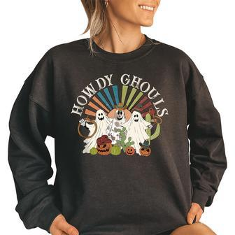 Howdy Ghouls Retro Sunshine Funny Ghosts Halloween Western Halloween Funny Gifts Women Oversized Sweatshirt | Mazezy