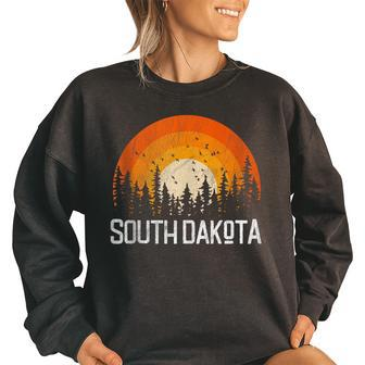 South Dakota Retro Style Vintage 70S 80S 90S Men Women 70S Vintage Designs Funny Gifts Women Oversized Sweatshirt | Mazezy