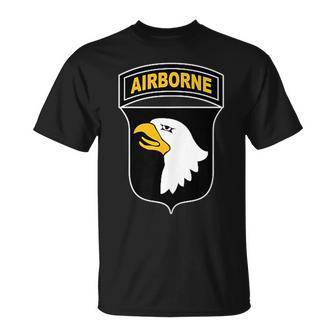 101St Airborne Never Underestimate An Old Man Who Is A Vet Gift For Mens Unisex T-Shirt - Seseable