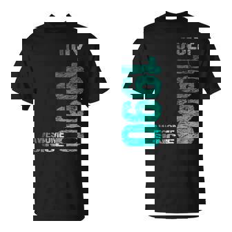 Awesome Since July 1990 33Th Birthday Born 1990 Unisex T-Shirt | Mazezy