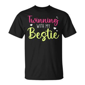 Funny Twin Matching Twins Day Friend Twinning With My Bestie Unisex T-Shirt - Seseable