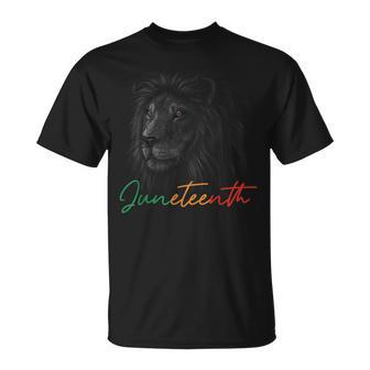 Junenth Black King Melanin Dad Fathers Day Men Lion Leo Unisex T-Shirt | Mazezy