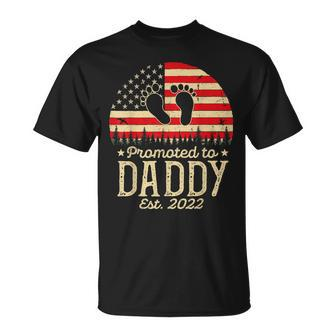 Promoted To Daddy 2022 First Time Fathers Day New Dad Gifts Unisex T-Shirt | Mazezy