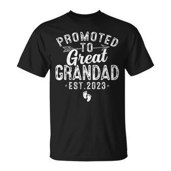 Promoted To Great Grandad Est 2023 Daddy Fathers Day Daddy Funny Gifts Unisex T-Shirt | Mazezy