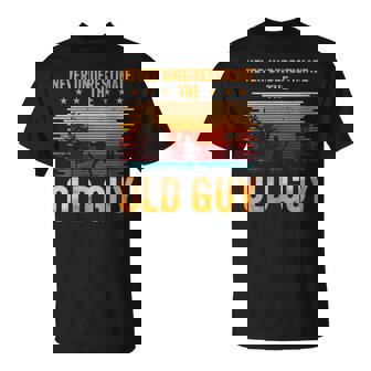 Never Underestimate The Old Guy Disc Golf Player T-Shirt | Mazezy