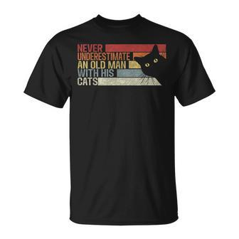 Never Underestimate An Old Man With His Cats Cats Lovers T-Shirt - Seseable