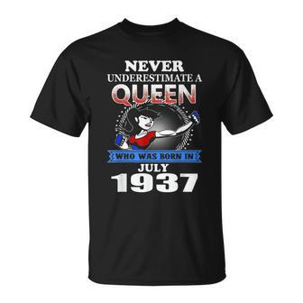 Never Underestimate A Queen Born In July 1937 T-Shirt | Mazezy UK