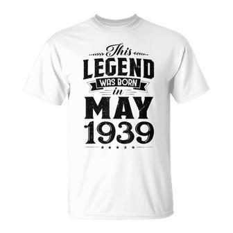 Born In May 1939 Retro Vintage 80 Year Old Birthday Unisex T-Shirt | Mazezy