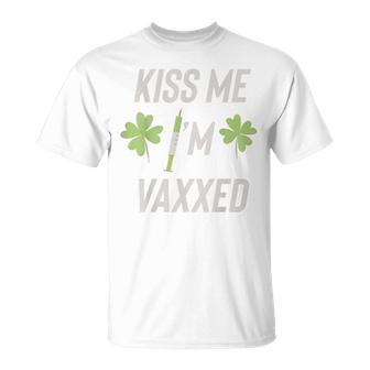 Kiss Me I’M Vaxxed Vaccinated St Patrick’S Day T-Shirt | Mazezy