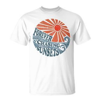 Vintage Forever Chasing Sunsets Retro 70S Beach Vacation Unisex T-Shirt - Seseable