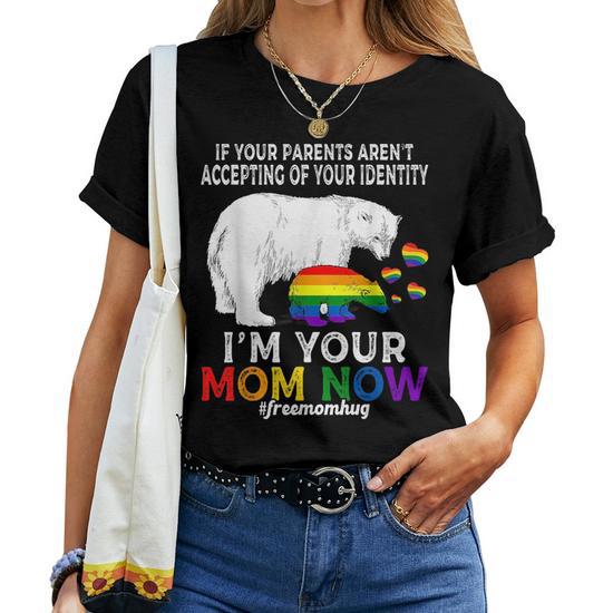 Mom: Proud Mama Bear, Free Hugs LGBT Pride T-Shirt