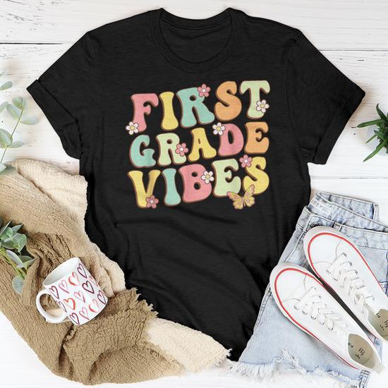 First Grade Vibes Hello Team 1St Grade Teacher Kids Retro Women T shirt Mazezy