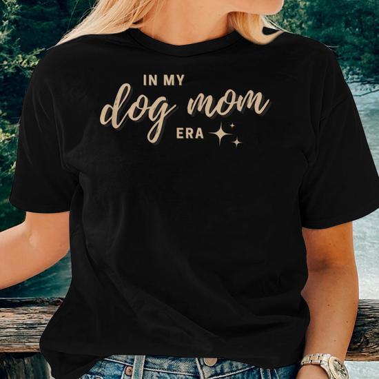 Dog Mom T-Shirt - Funny Puppy Paw Graphic Tee For Women Dog Lovers