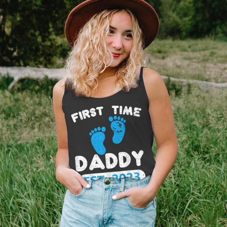 First Time Daddy Est 2023 Fathers Day Grandparents Son Unisex Tank Top