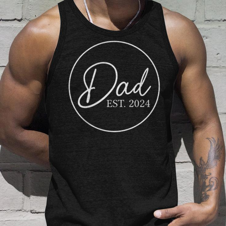 Dad 2024 Circle Pregnancy Announcement Father To Be 2024 Dad Unisex Tank Top Gifts for Him