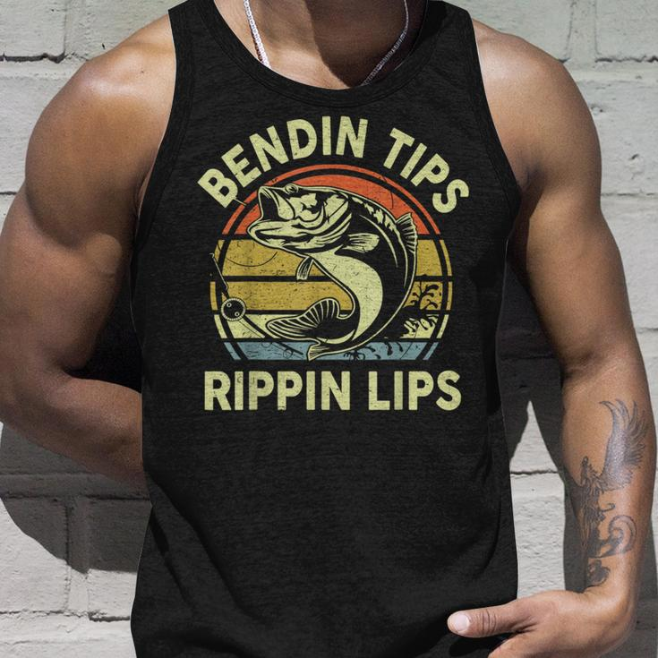 Fathers Day Dad Bendin Tips Rippin Lips Funny Papa Fishing Unisex Tank Top Gifts for Him