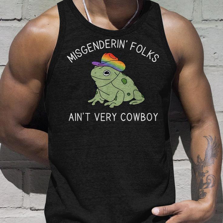 Misgenderin Folks Aint Very Cowboy Retro Frog Lgbtq Pride Unisex Tank Top Gifts for Him