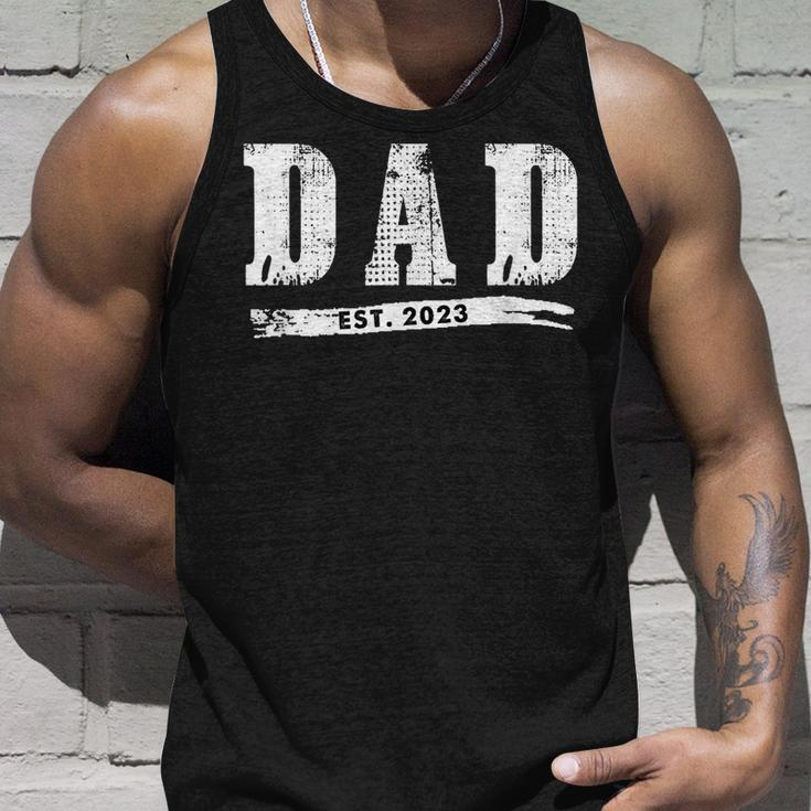 New Dad 2022 Funny Fathers Day Gift Dad Unisex Tank Top Gifts for Him