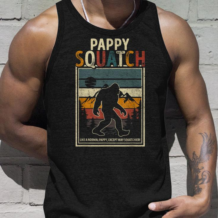 Pappy Bigfoot Funny Sasquatch Bigfoot Fathers Day Gift For Mens Gift For Women Unisex Tank Top Gifts for Him