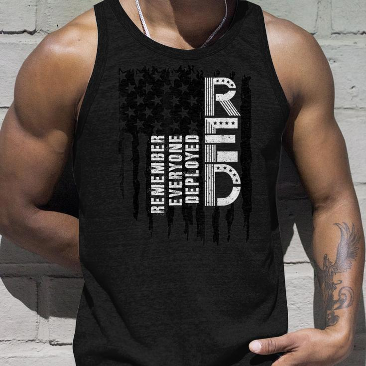 Red Friday Remember Everyone Deployed American Flag Army Tank Top Gifts for Him