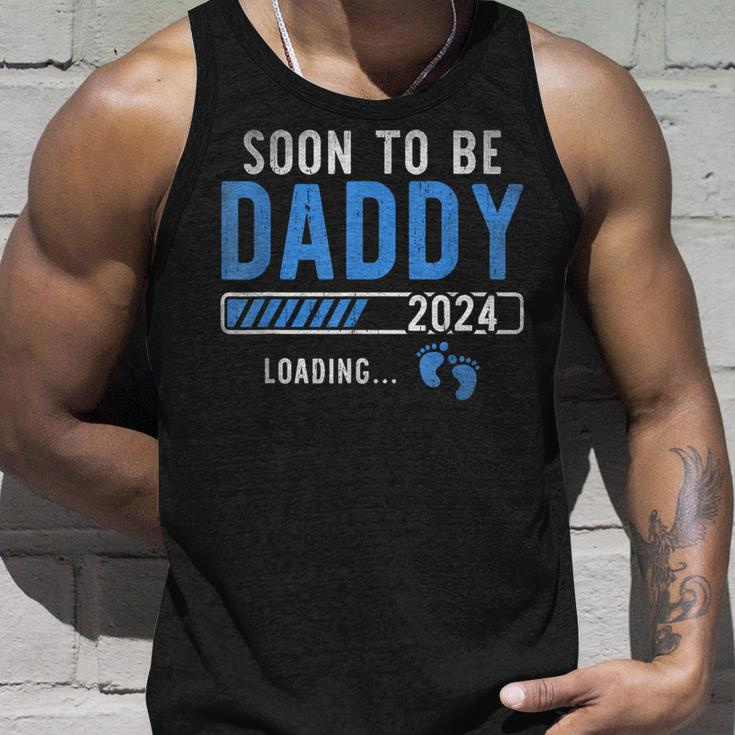 Soon To Be Daddy Est2024 New Dad Pregnancy Fathers Day Unisex Tank Top Gifts for Him