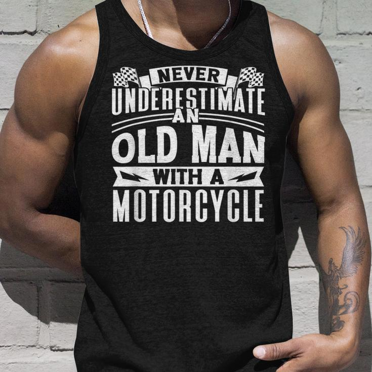 Never Underestimate An Old Man On A Motorcycle Biker Grandpa Grandpa Tank Top Gifts for Him