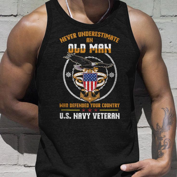 Never Underestimate An Old Man Us Navy Military Veteran Veteran Tank Top Gifts for Him