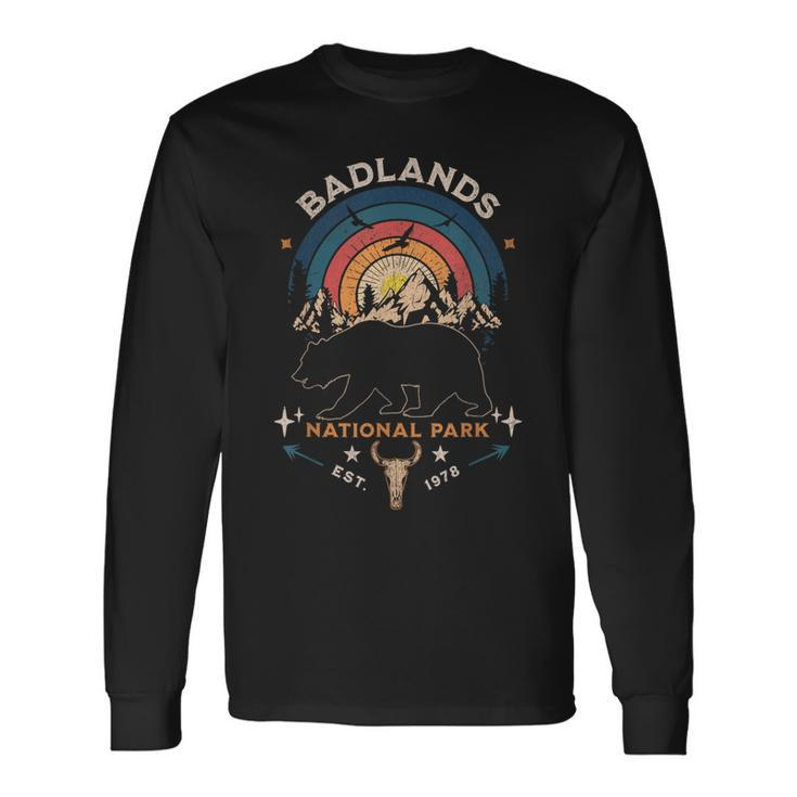 Badlands National Park South Dakota Camping Hiking Vintage Long Sleeve T-Shirt T-Shirt