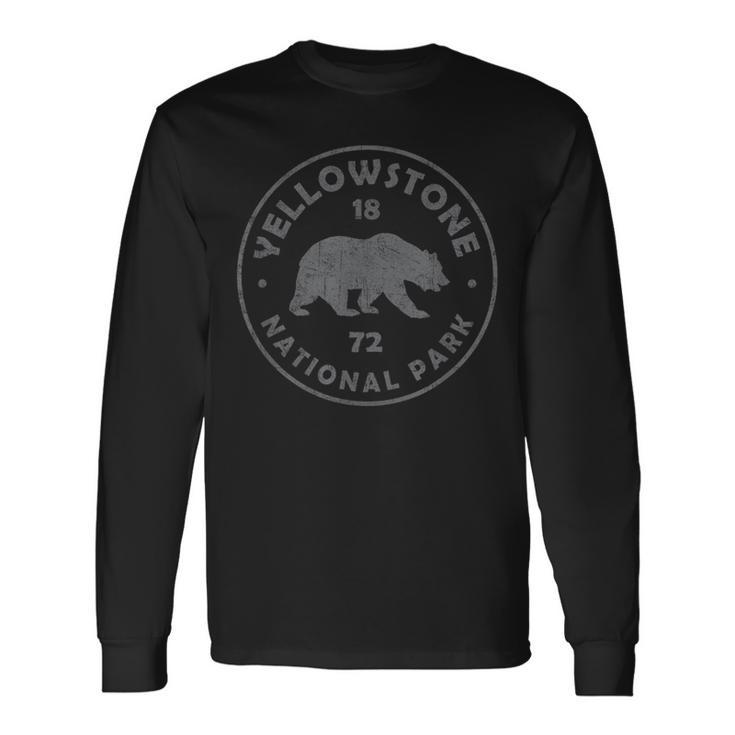Retro Bear Yellowstone National Park 1872 Hiking Souvenir Long Sleeve T-Shirt