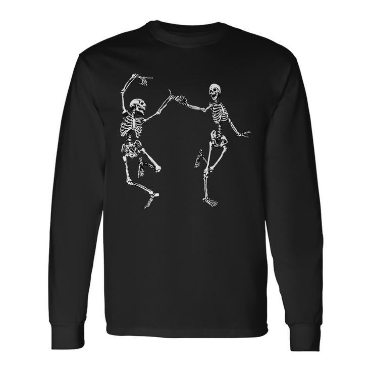 Spooky Dancing Skeletons Macabre Skeleton Vintage Halloween Dancing Long Sleeve T-Shirt T-Shirt