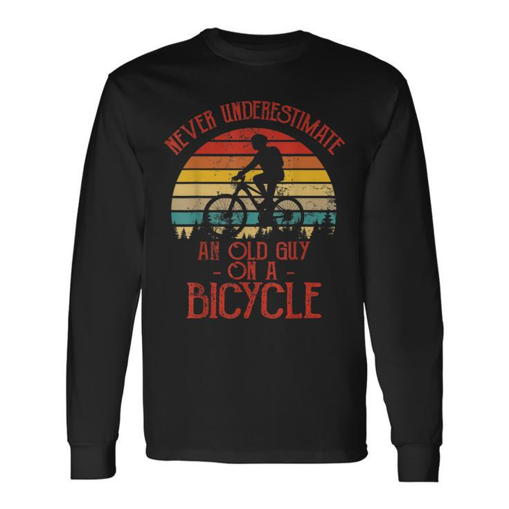 Vintage Never Underestimate An Old Guy On A Bicycle Biker Long Sleeve T-Shirt T-Shirt
