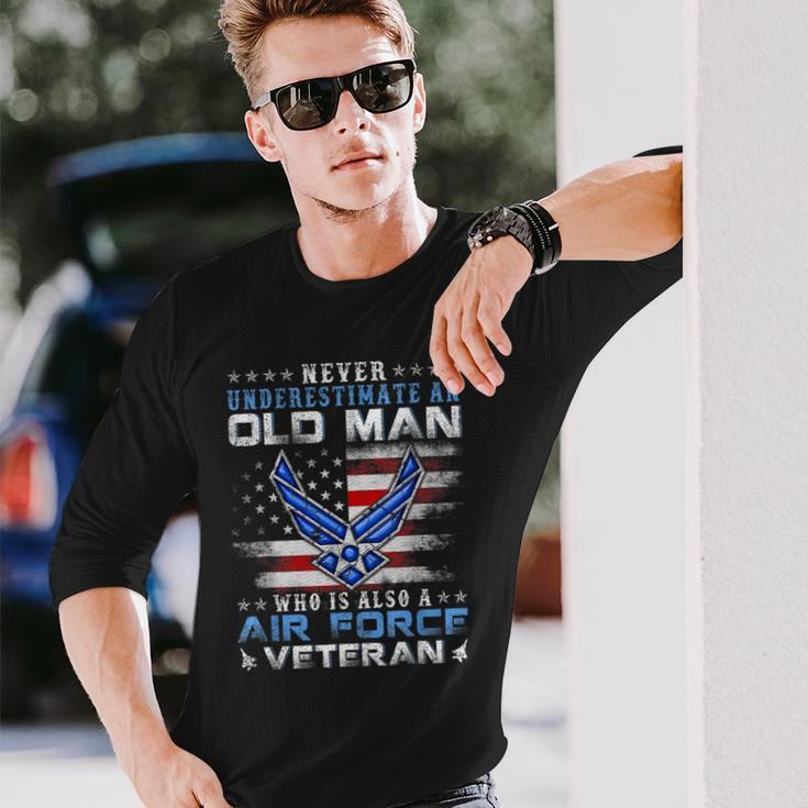 Never Underestimate An Old Man Us Air Force Veteran Vintage Long Sleeve T-Shirt Gifts for Him