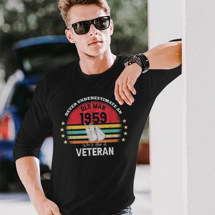 Never Underestimate An Old Man Veteran 1959 Birthday Vintage Long Sleeve T-Shirt Gifts for Him