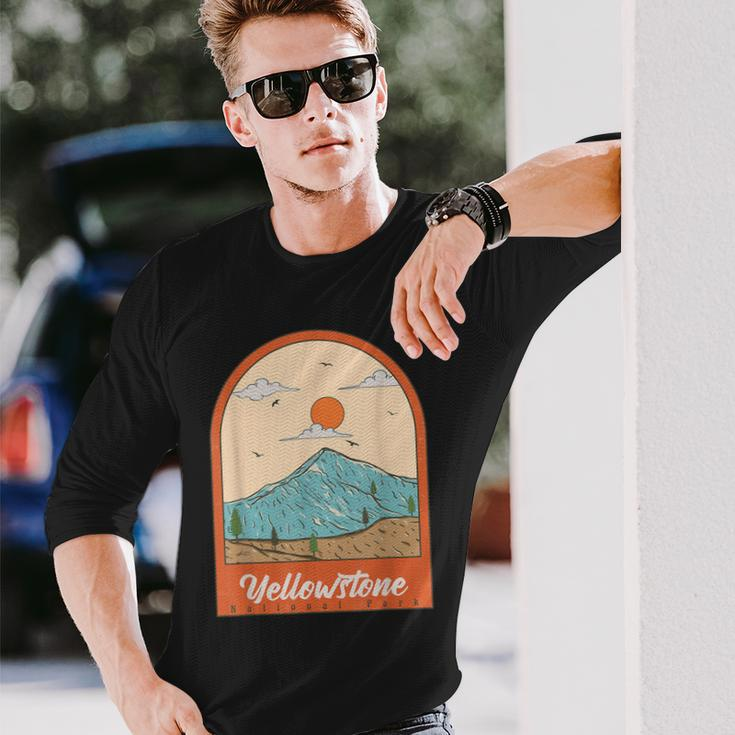 Yellowstone National Park Throwback Classic Long Sleeve T-Shirt T-Shirt Gifts for Him