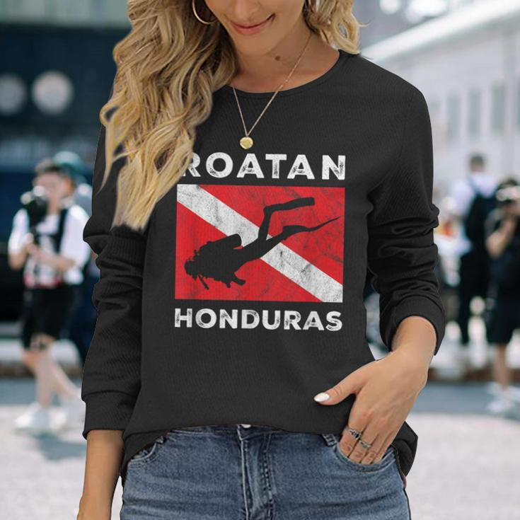 Retro Roatan Honduras Scuba Dive Vintage Dive Flag Diving Long Sleeve T-Shirt Gifts for Her