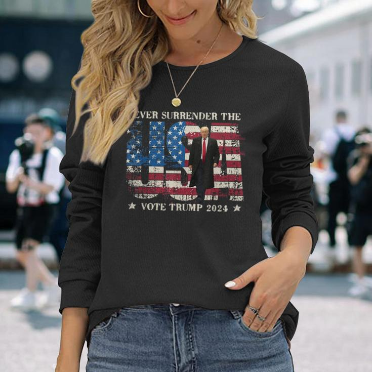 Never Surrender The Usa Grunge Vote Trump 2024 Long Sleeve T-Shirt Gifts for Her
